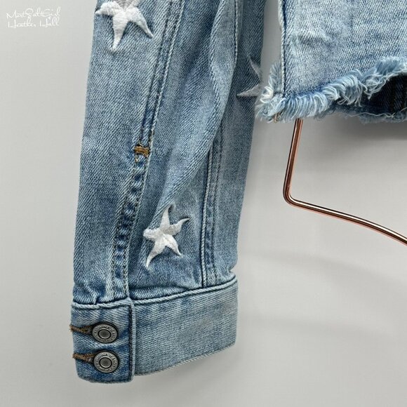 Eunina Star Embroidered Distressed Light Wash Denim Jacket With Frayed Hem - Picture 4 of 7